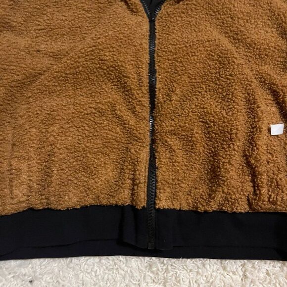 fabletics reversible jacket size xl - Picture 4 of 4